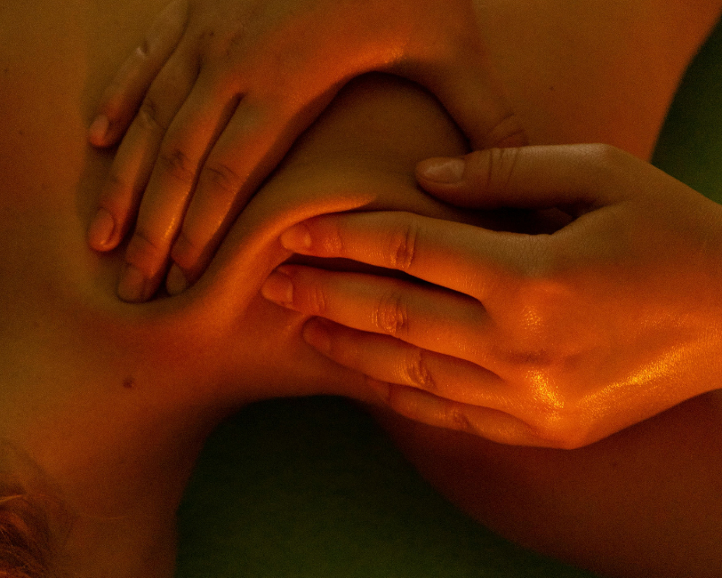 Nudizmas ir Karjera: Ar Viešas Statusas Gali Uždrausti Laisvę Be Drabužių?