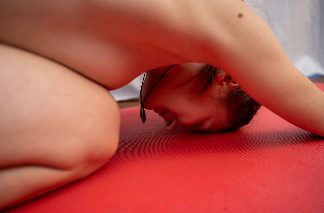 Joga be drabužių: pokalbis apie kūną, gėdą ir vidinę laisvę