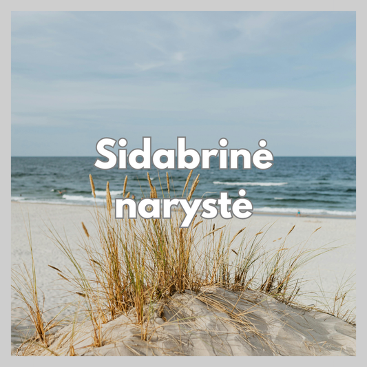 Naturizmas be drabužių: tikrasis fizinis komfortas deginantis saulėje.